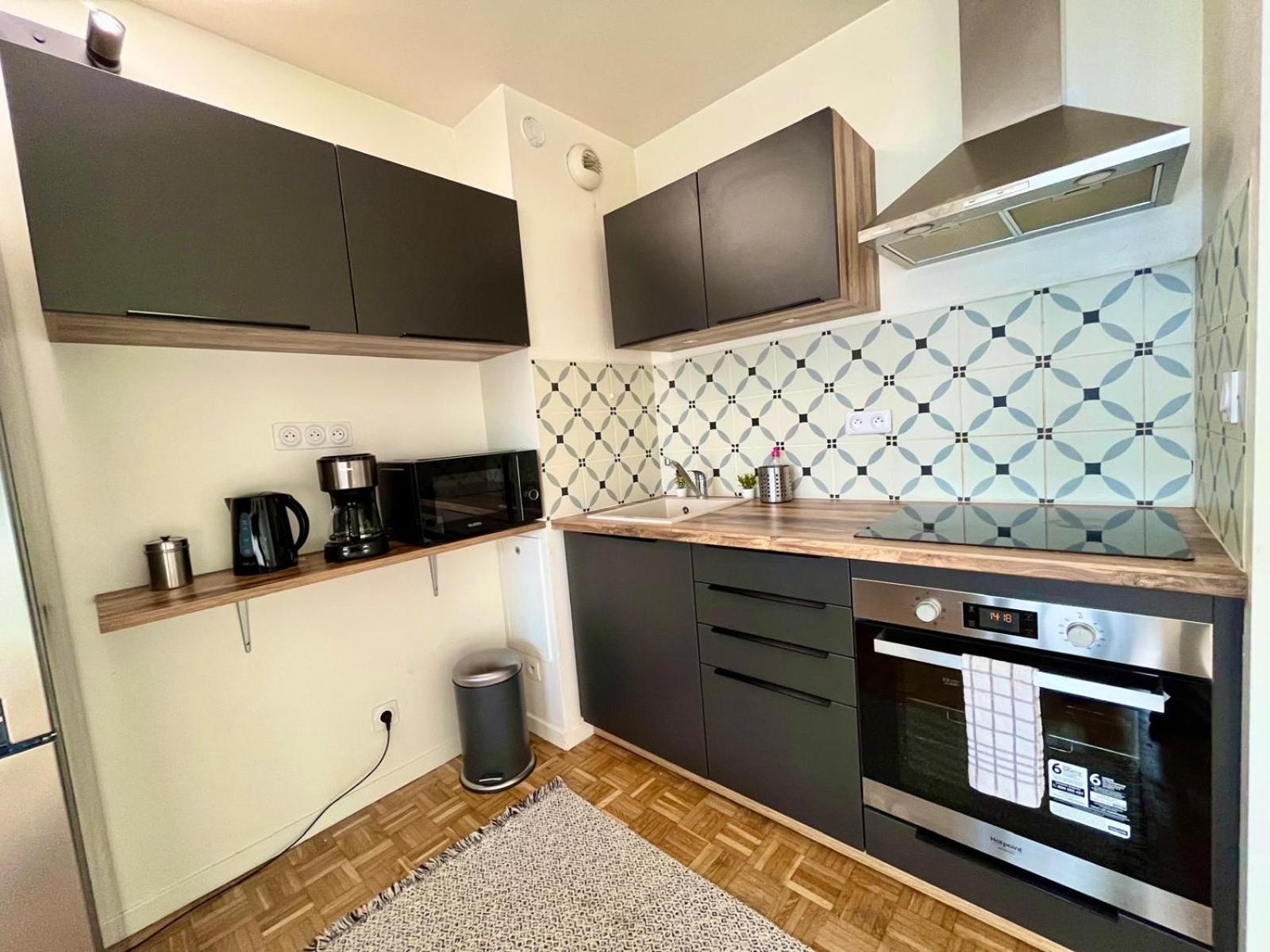 Logement Renove Proche Centre-Ville Lyon Villeurbanne Exterior photo