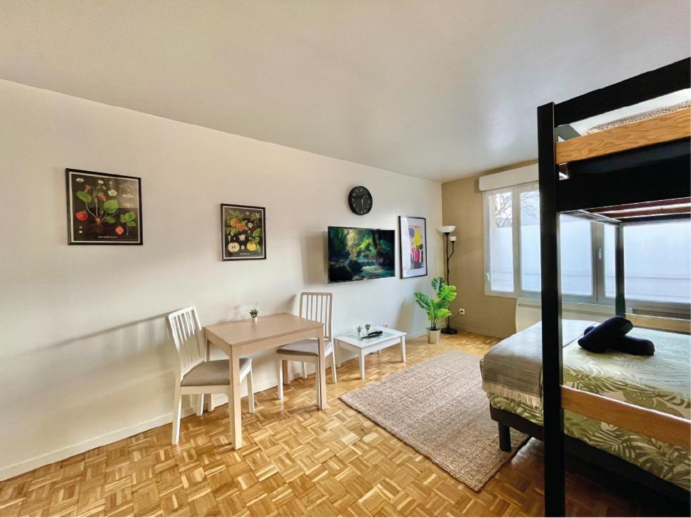 Logement Renove Proche Centre-Ville Lyon Villeurbanne Exterior photo